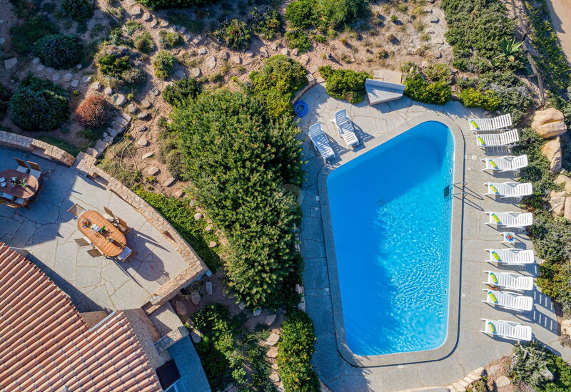 Villa le Sfumature del Melograno: Outdoor, Pool