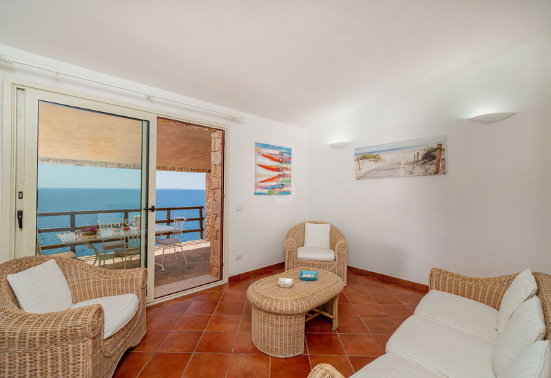 Villa Il Saluto Del Sole: Balcony / Terrace / Patio, Living Room