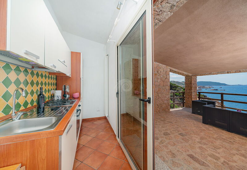 Villa Il Saluto Del Sole: Balcony / Terrace / Patio, Kitchen