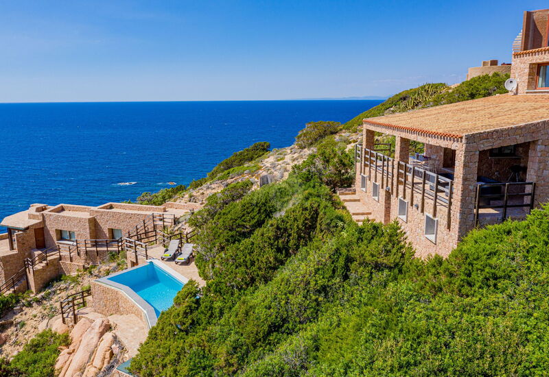 Villa Il Saluto Del Sole: Building Exterior, Pool, Scenic View