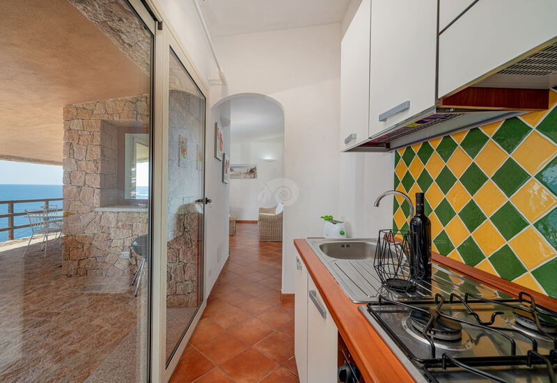 Villa Il Saluto Del Sole: Balcony / Terrace / Patio, Kitchen