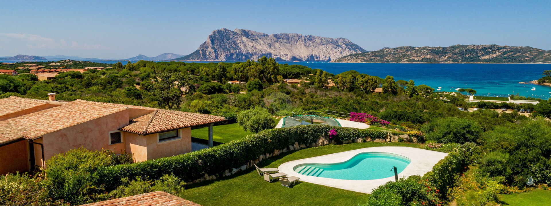 Villa Salinedda: Building Exterior, Pool