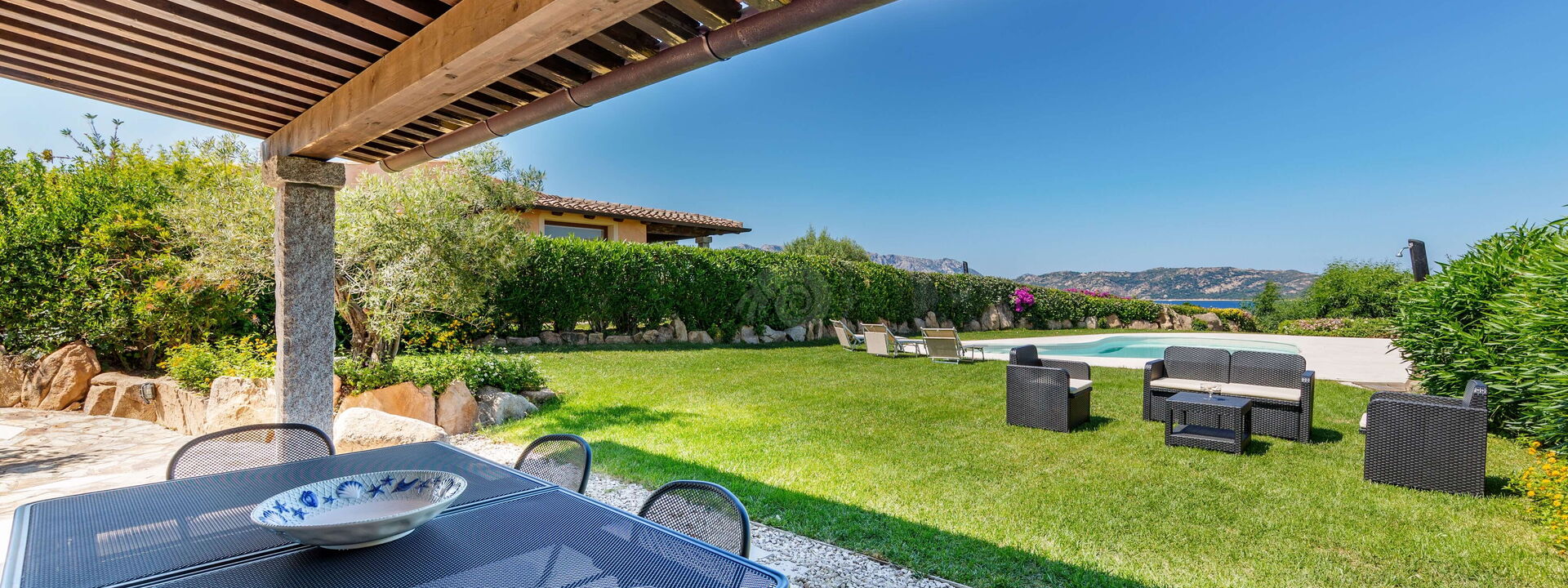 Villa Salinedda: Balcony / Terrace / Patio, Pool