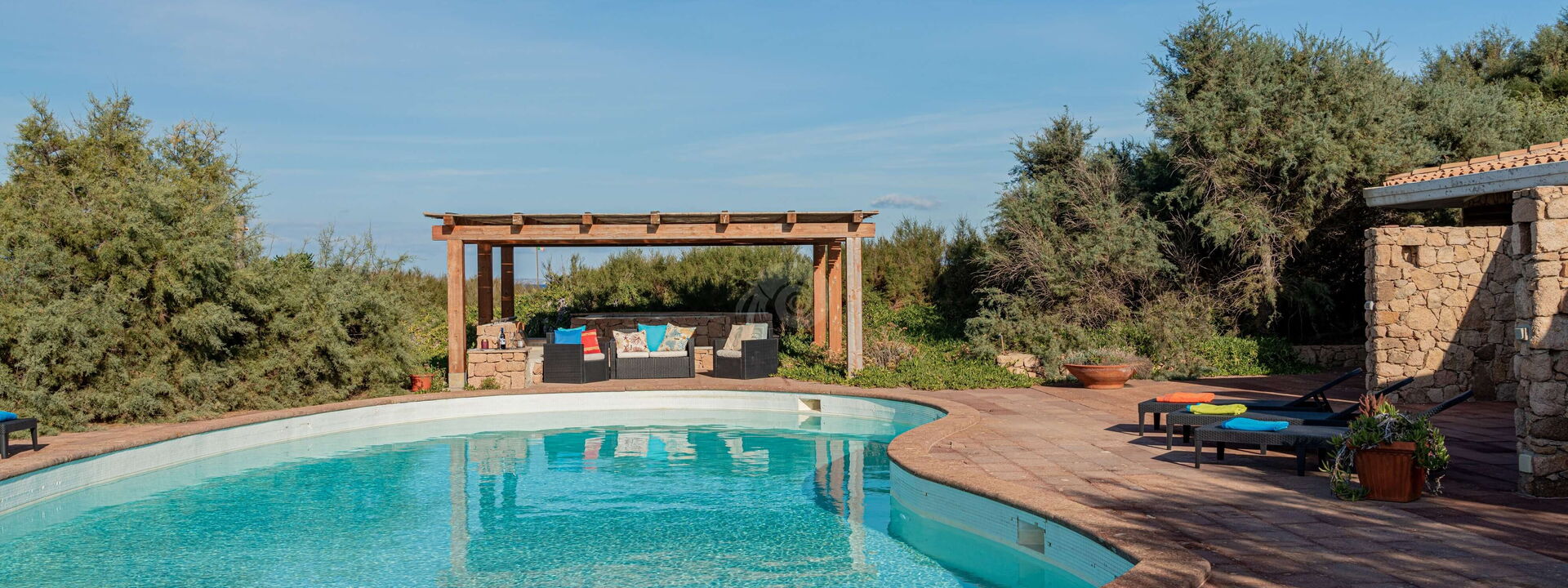 Villa Mariù e Amelie: Buitenkanten, zwembad