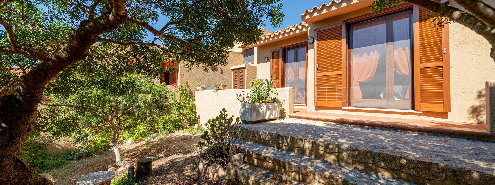 Villa Lumière: Außen