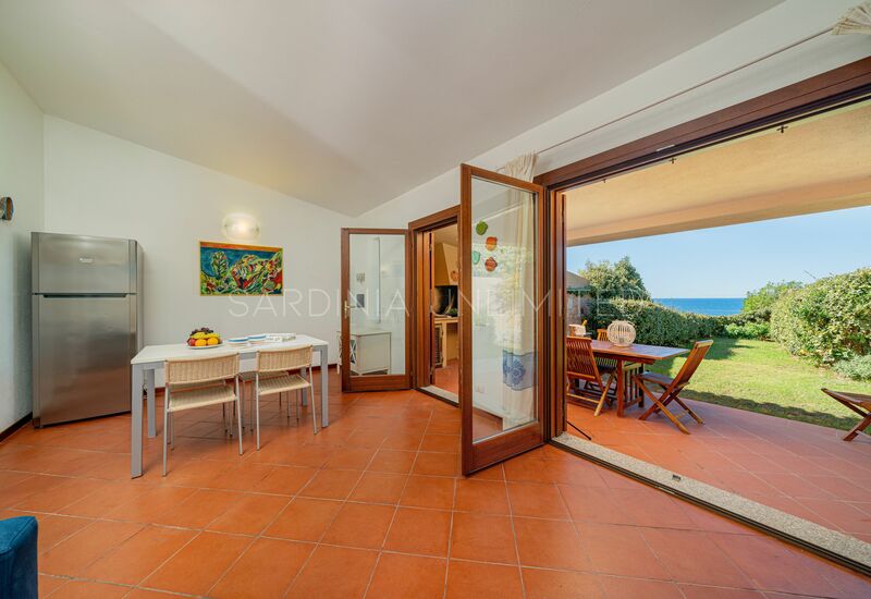 Villa Lumière: Balkon / terras / patio, Lunchroom