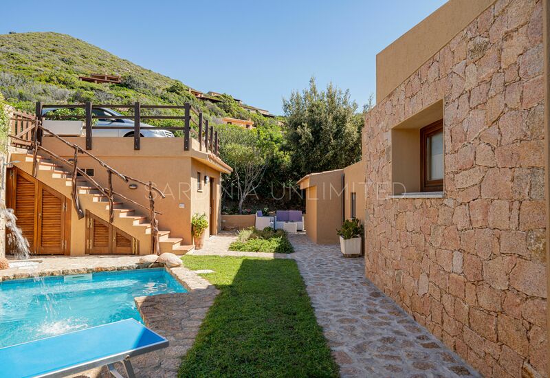 Villa Lumière: Buitenshuis, zwembad