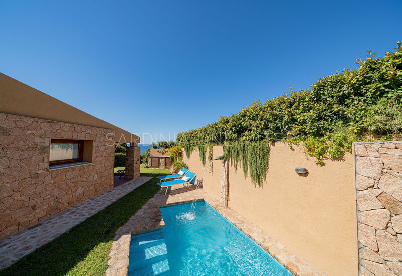 Villa Lumière: Buitenshuis, zwembad