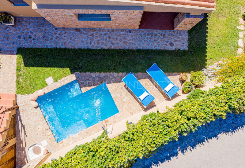 Villa Lumière: Buitenshuis, zwembad