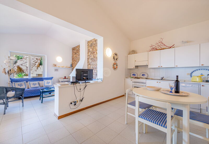 Villa Josephine: Esszimmer, Küche, Wohnzimmer