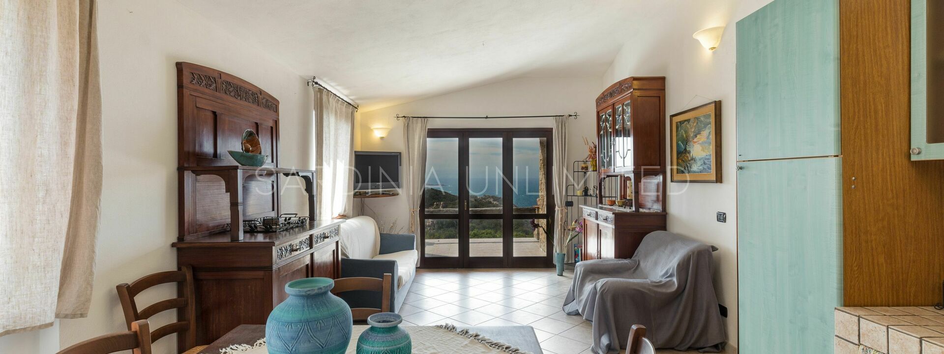 Villa Arielle: Building Exterior