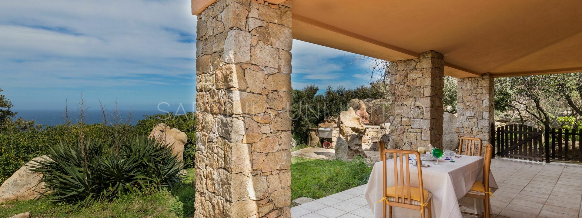 Villa Arielle: Balcony / Terrace / Patio