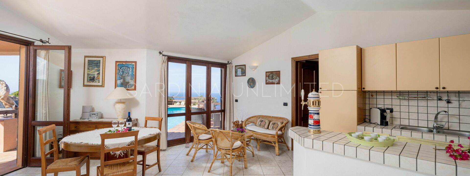 Villa Arielle: villa for rent in Costa Paradiso with a spectacular sea view and private pool, living room