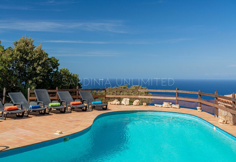 Villa Arielle: Wonderful setting for this nice villa with private pool in Costa Paradiso.