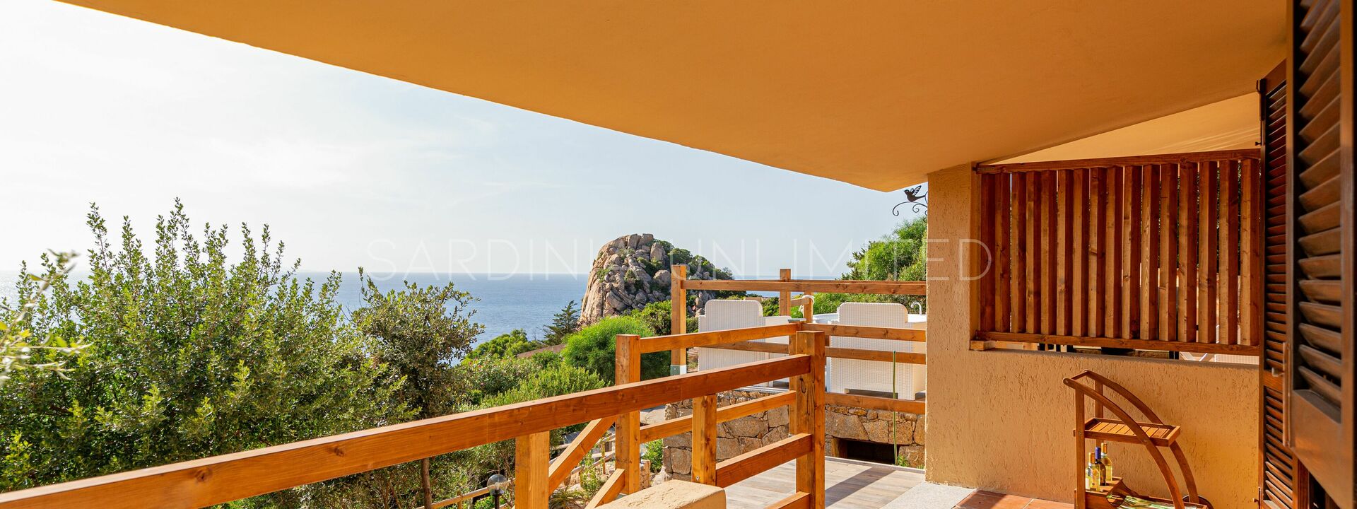 Villa Assenzia Plant: Außen, Balkon / Terrasse / Patio