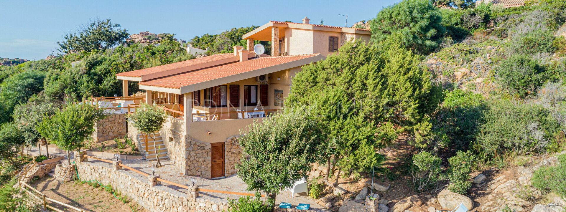 Villa Assenzia Plant: Außen, Frühling, Herbst, Sommer