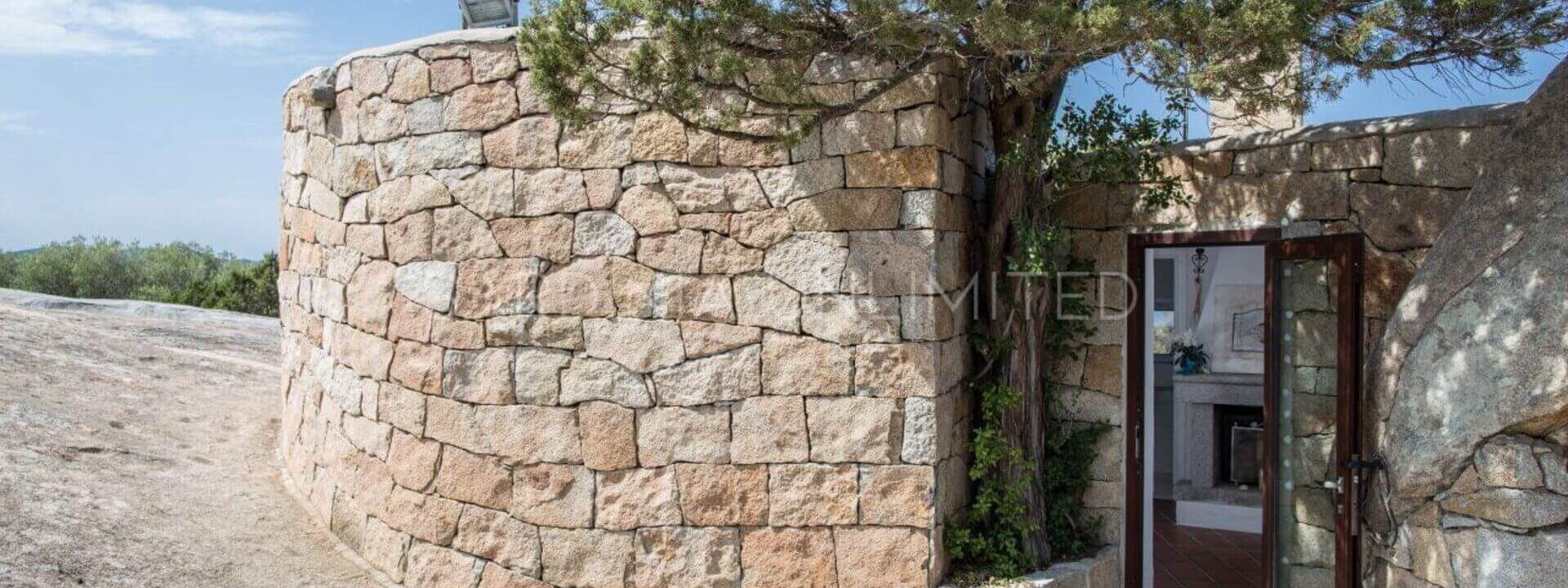 Villa Surzaga: Building Exterior