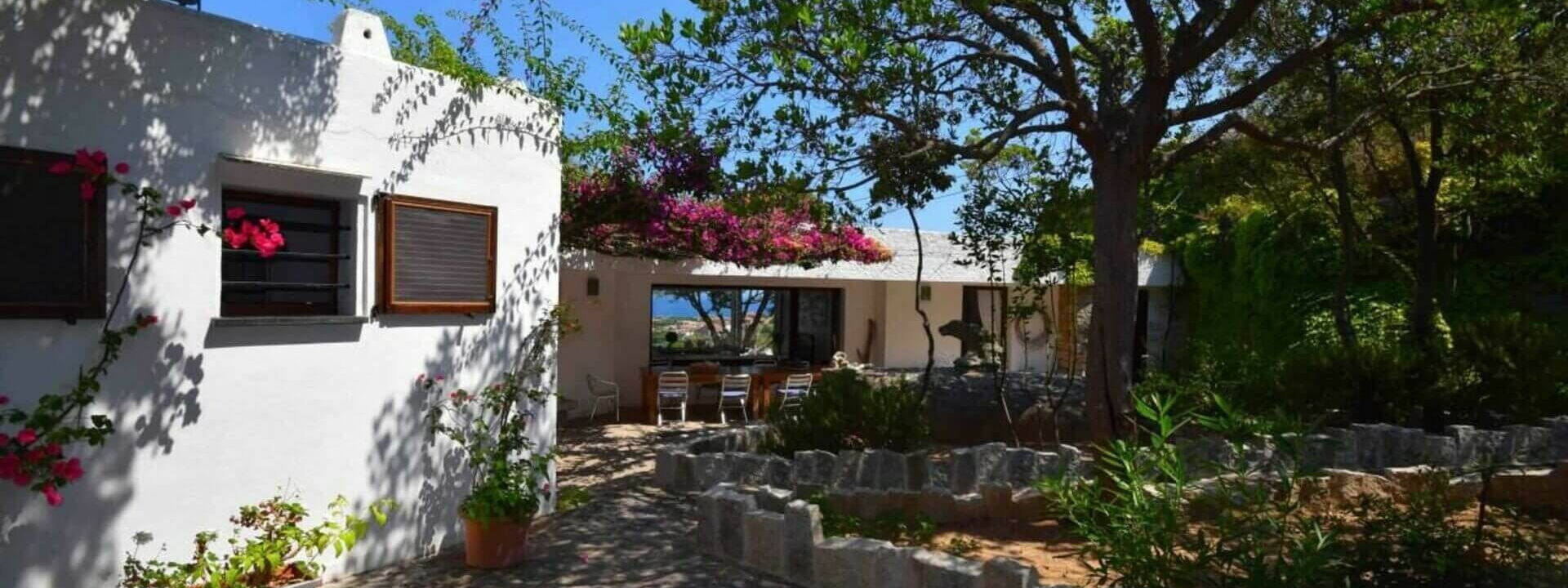 Villa Surzaga: Building Exterior