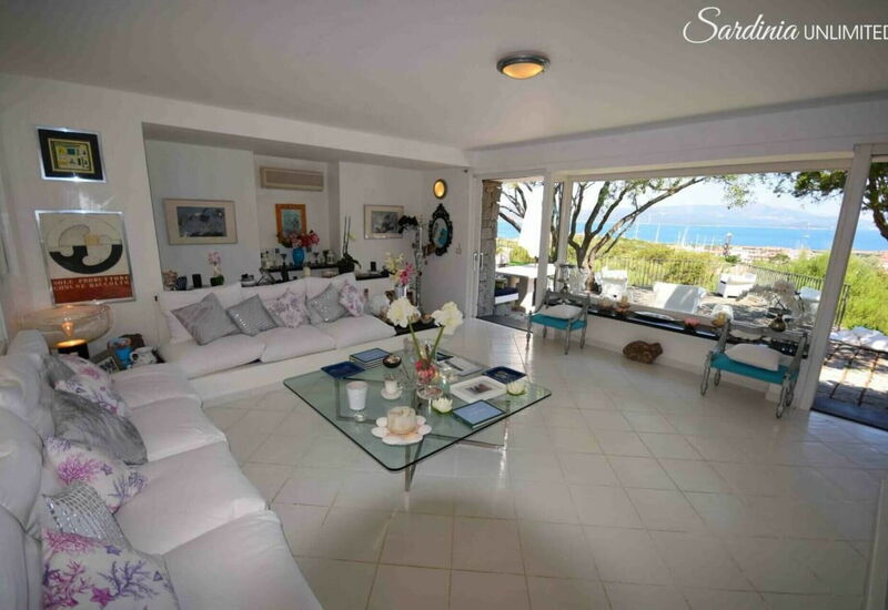 Villa Surzaga: Living Room