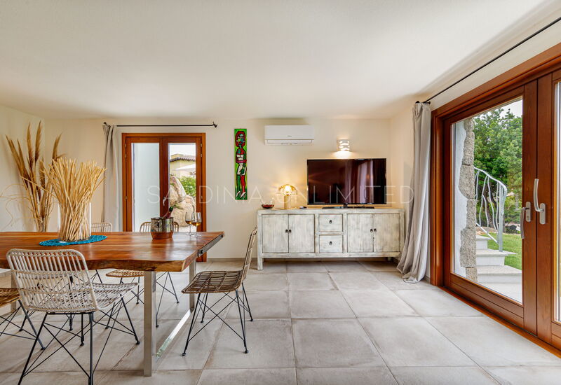 Villa Punta Molara: Villa for rent in Capo Coda Cavallo with private pool, lounge