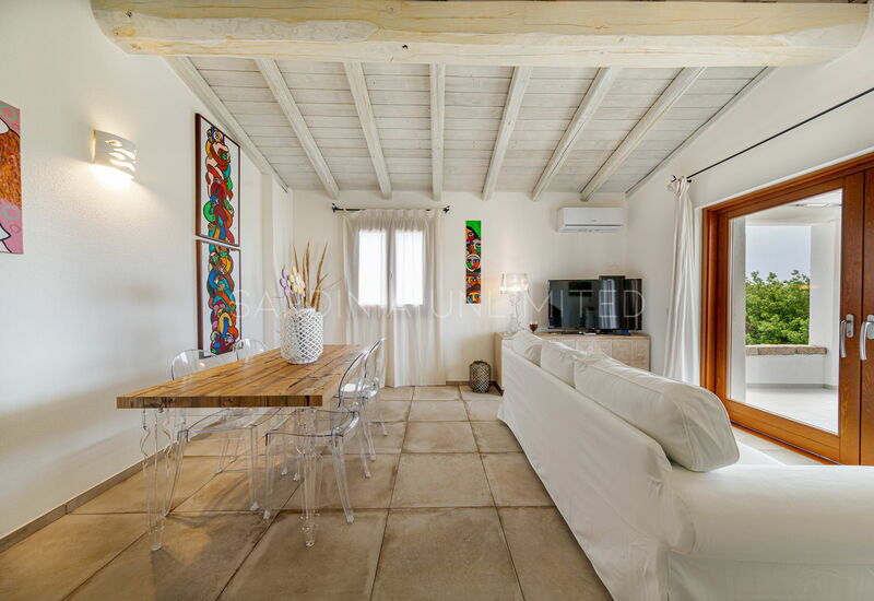 Villa Punta Molara: Salle à manger, Salon