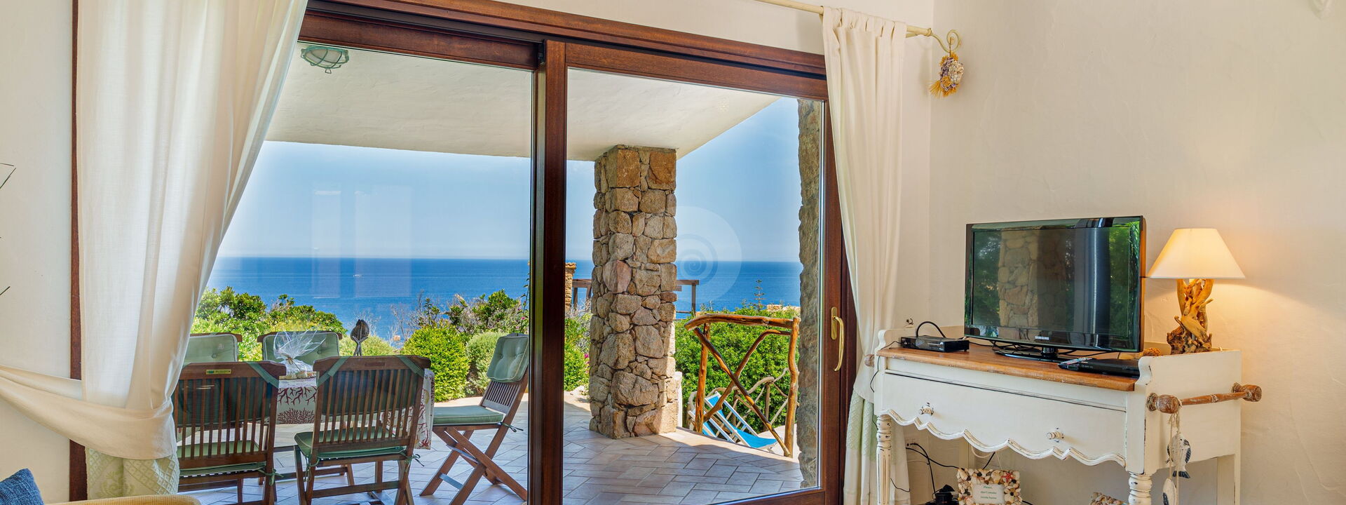 Villa Matilde: Balkon / terras / patio, Woonkamer