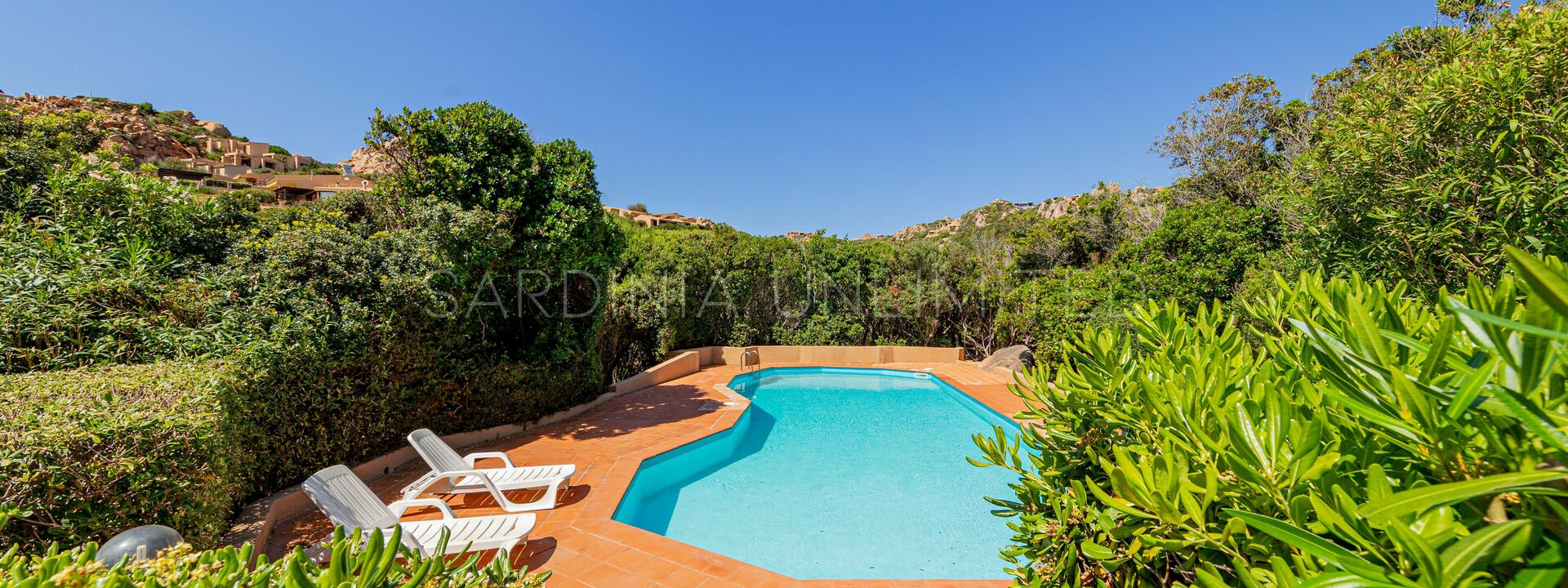 Villetta Ambra White: Pool