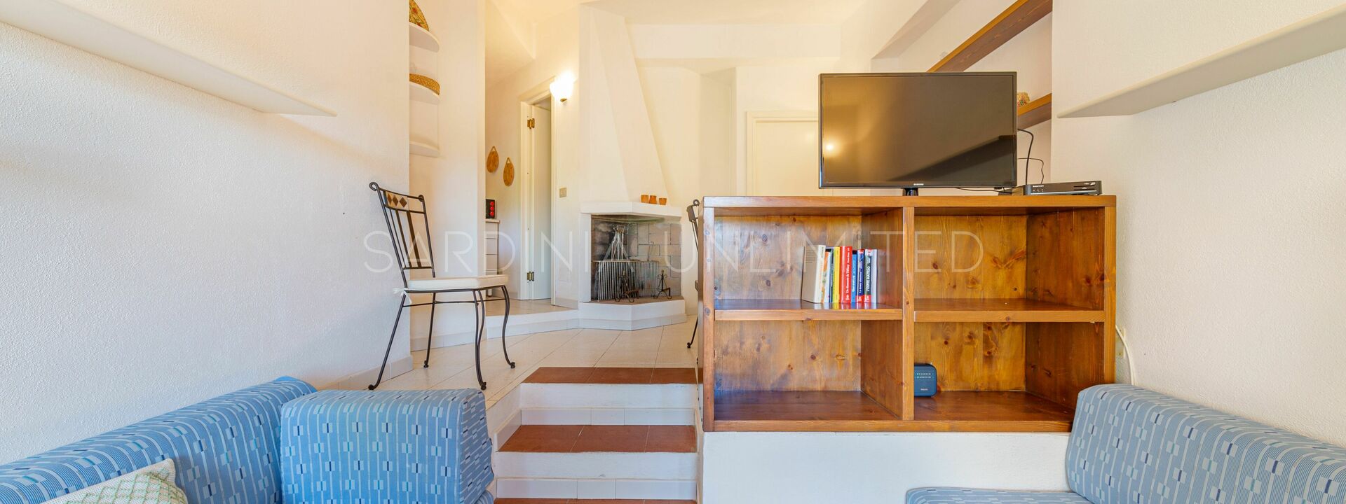 Villetta Ambra White: Living Room