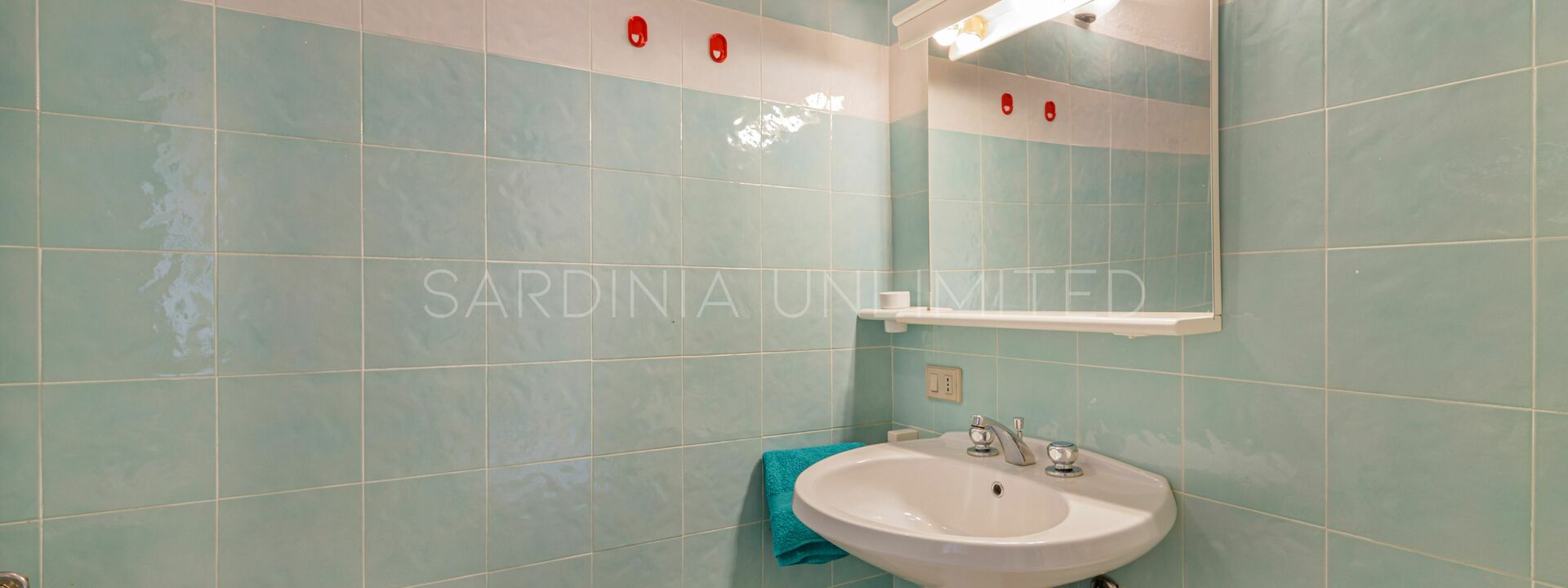 Villetta Ambra White: Bathroom