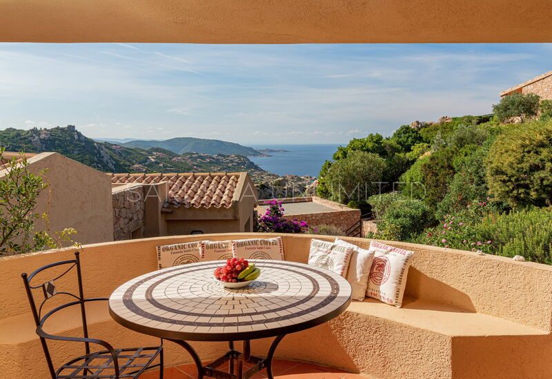 Villa Violetta Britton: Balcony / Terrace / Patio, Building Exterior, Outdoor