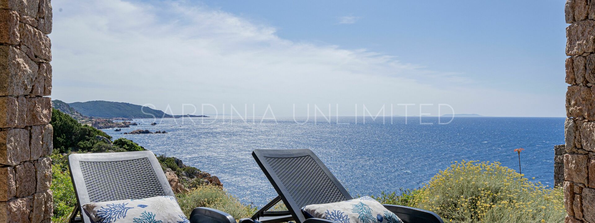Villetta Nuvola Azzurra: Stunning view from the terrace of this villa for rent in front of the sea.